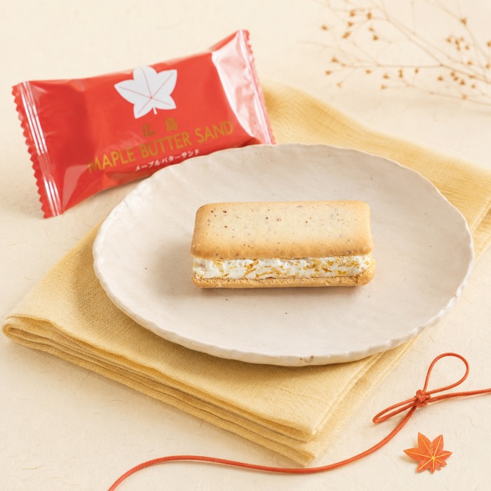 Maple Butter Sandwich Cookie